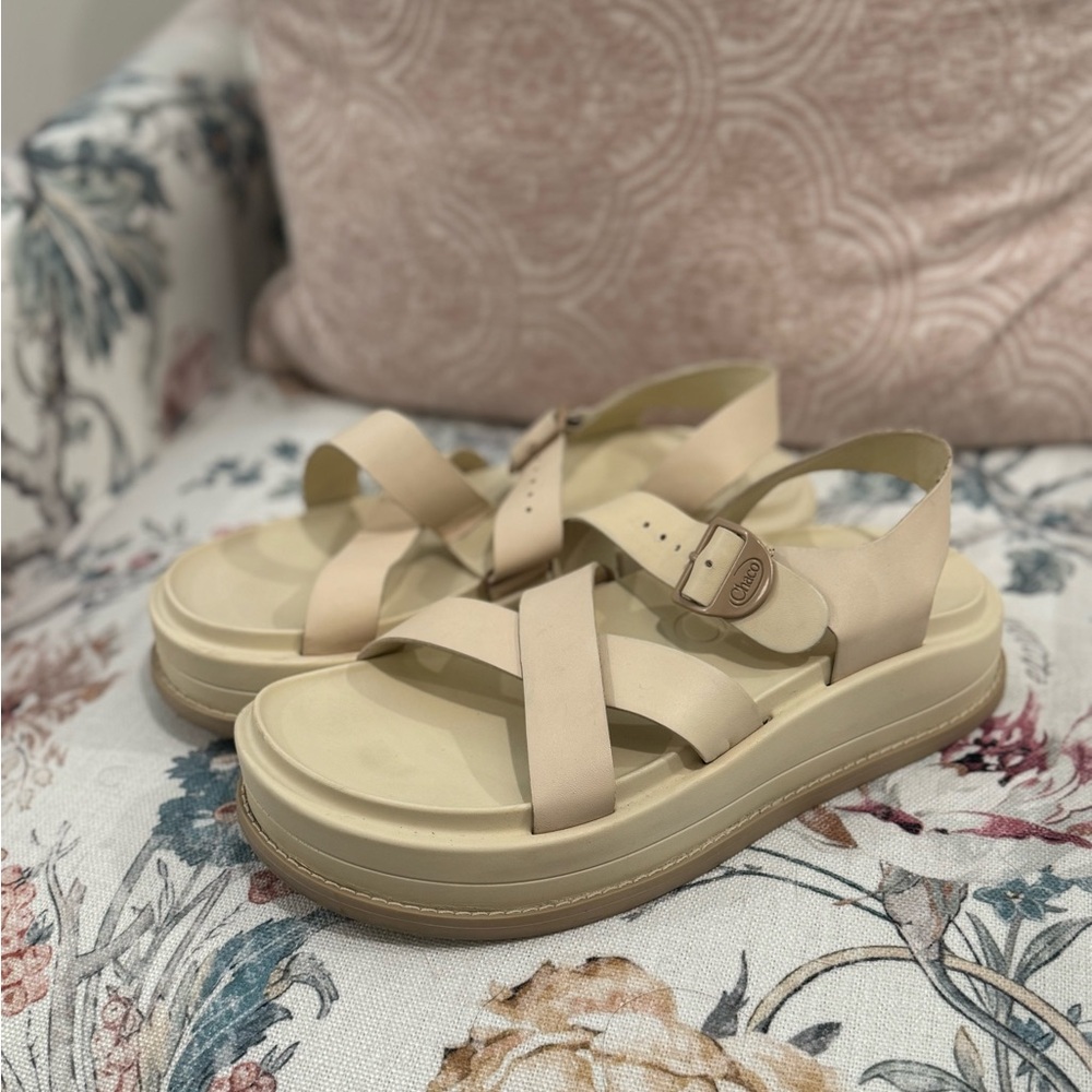 Chaco Townes Midform Sandal Size 8